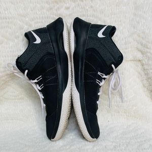 Nike Black and White Versatile 2